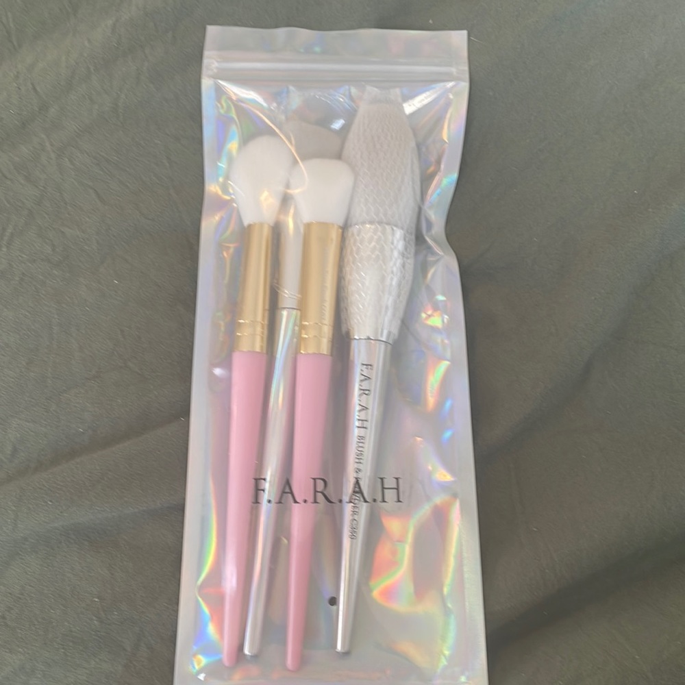 FARAH brush set